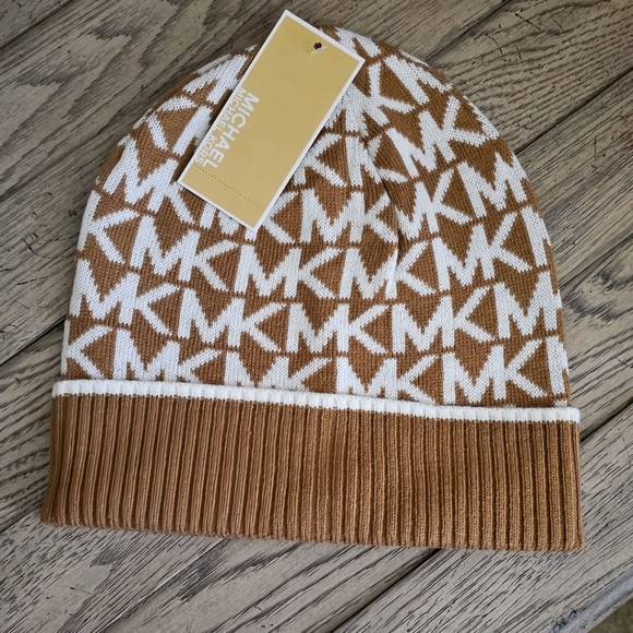 Michael Kors Accessories - Micheal kors kint beanie hat